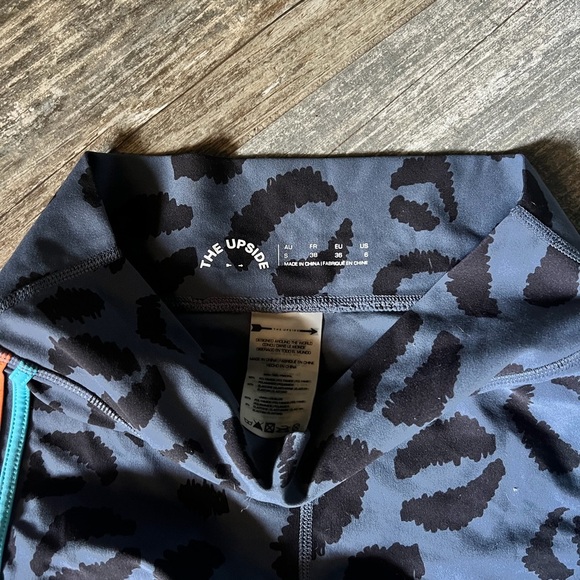 The Upside Cheetah Print Leggings - Picture 3 of 4